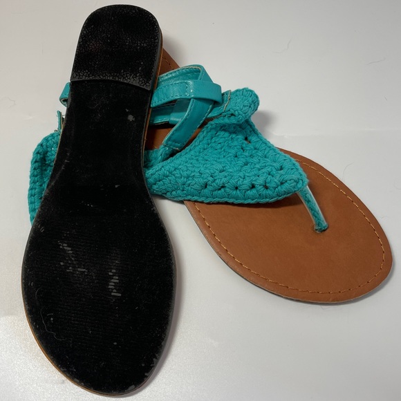 Women’s Charles Albert crochet turquoise sandals - Picture 3 of 7